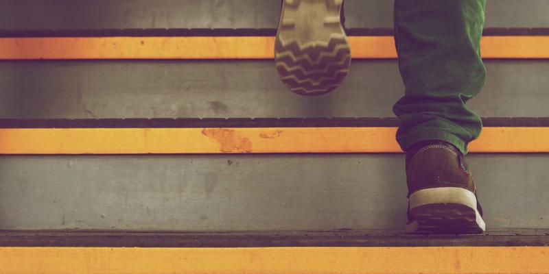 白云石在玻璃工业中的关键角色：作为澄清剂与稳定剂的深度解析